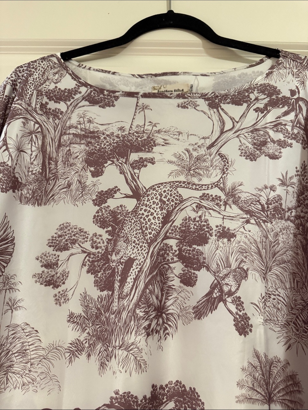 Southern Stitch Lightweight Printed Tunic Poncho in Brown and White - Picture 4 of 7
